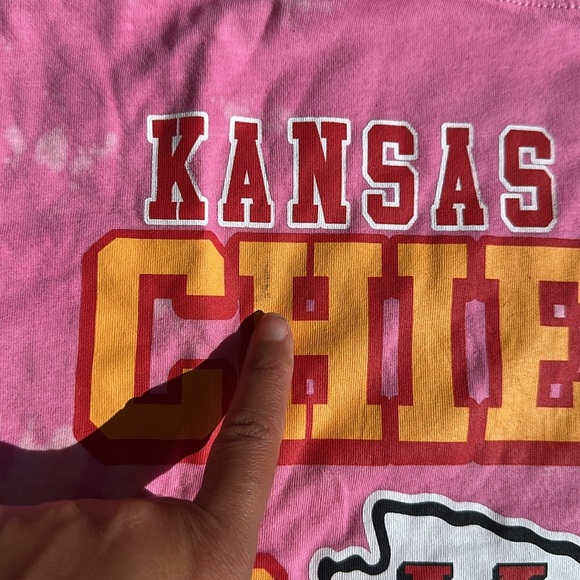 NFL Pink Kansas City Chiefs Short Sleeve Tee Teen Size 11/13 Laege - Picture 4 of 7
